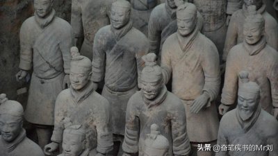 秦始皇陵兵马俑的外形特点(秦始皇陵兵马俑的外观介绍)