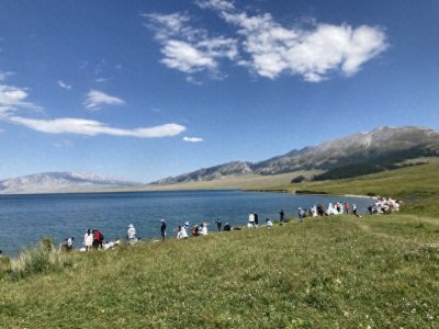 ​青海光伏治理沙漠的成功：种地养羊的未来，你准备好了吗？