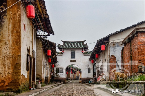 广东南雄市珠玑古巷：仅有1500米是广府183个姓氏发祥地，看咋样