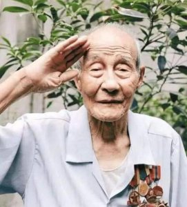 ​孙子当兵被拒，75岁老农被迫亮出真实身份：抗美援朝一等功臣