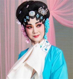 ​彭青莲、夏青玲孰是楚苑之“牡丹”