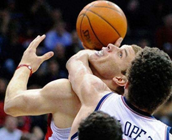 NBA赛事中的各种奇葩爆笑合集，笑喷了