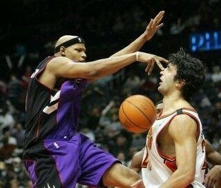 NBA赛事中的各种奇葩爆笑合集，笑喷了