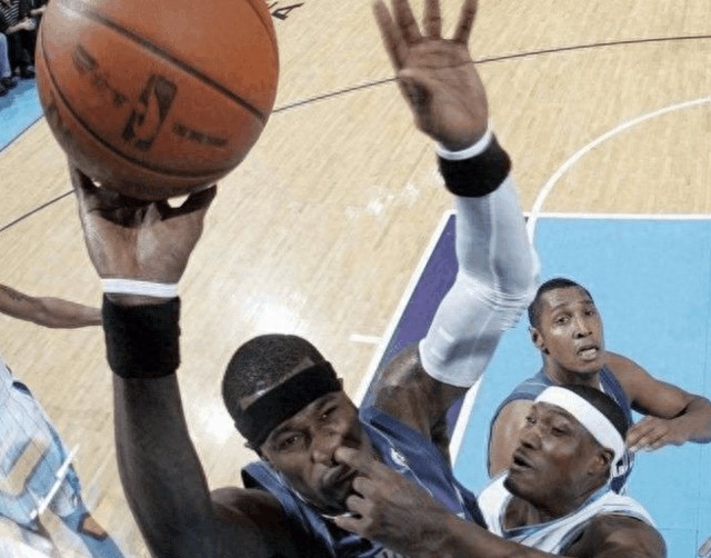 NBA赛事中的各种奇葩爆笑合集，笑喷了