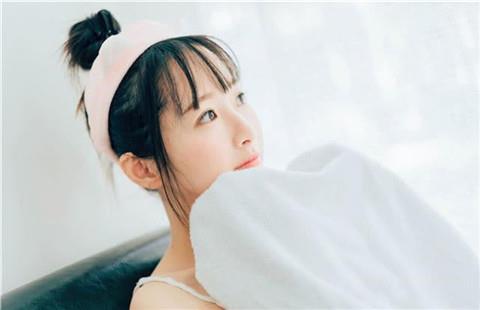 约会中, 女生不抗拒三个小动作, 就可以得到她了