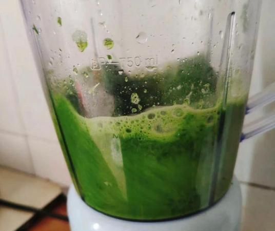 广玉兰的汁水掉到衣服上怎么洗