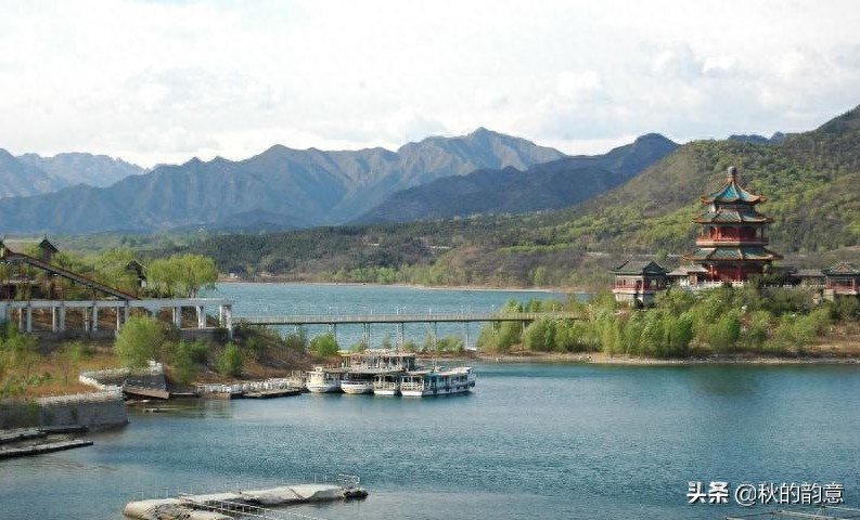 十三陵水库位于北京市昌平区，建于1958年，荣誉 国家水利风景区
