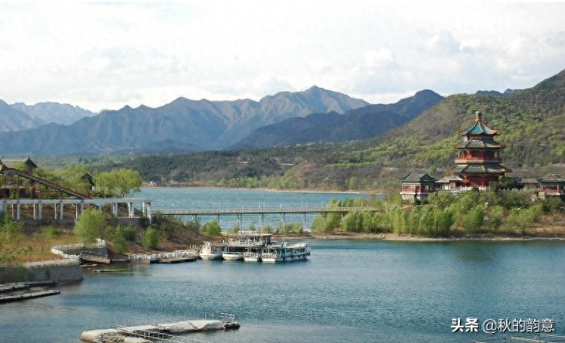 十三陵水库位于北京市昌平区，建于1958年，荣誉 国家水利风景区