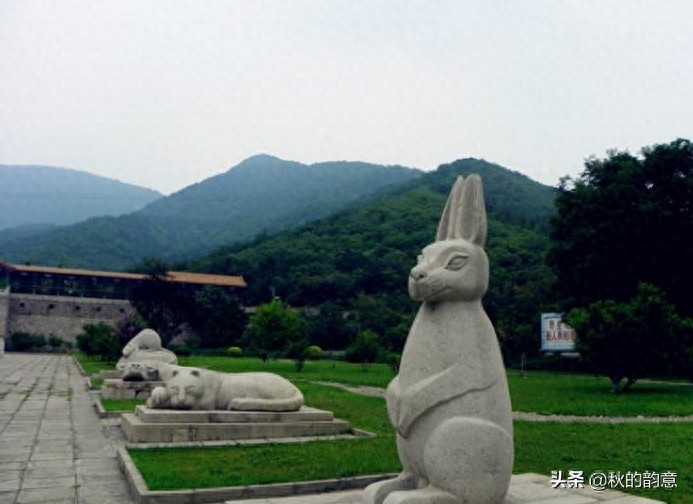 十三陵水库位于北京市昌平区，建于1958年，荣誉 国家水利风景区