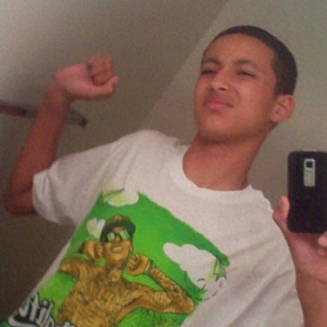 库兹马从小到大帅照，一双大眼睛令人羡慕，真是又帅又能打