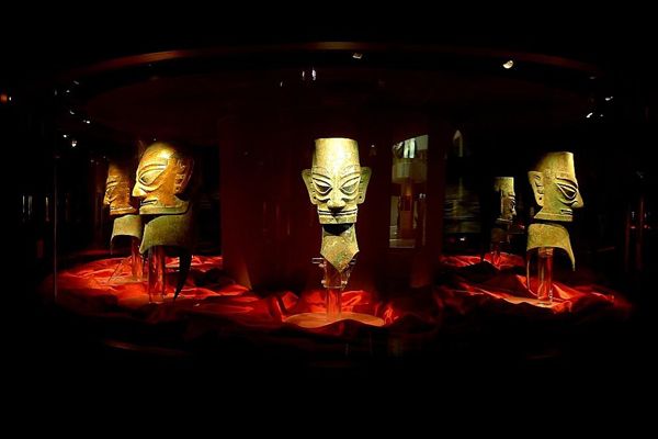 南派三叔三星堆预言2049 青铜面具的意义为什么那么怪异