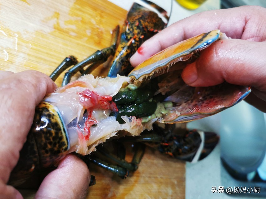 澳龙怎么处理(波士顿龙虾的美食料理步骤)