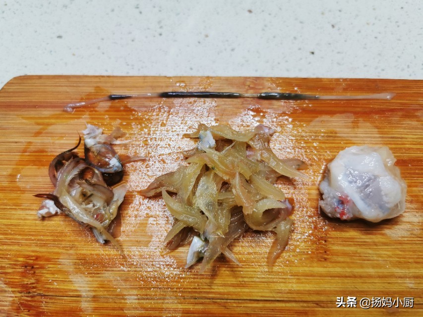 澳龙怎么处理(波士顿龙虾的美食料理步骤)