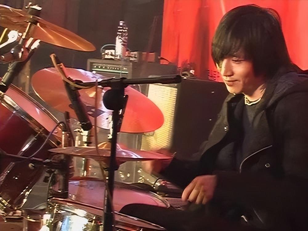 张亚东(张亚东的“浪荡情史”)