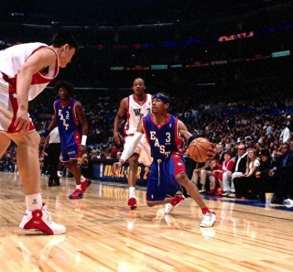 NBA史上最强突破球员艾弗森过人集锦！