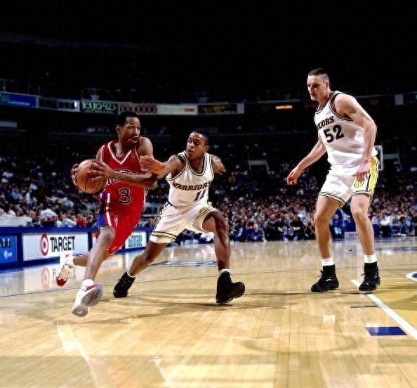 NBA史上最强突破球员艾弗森过人集锦！