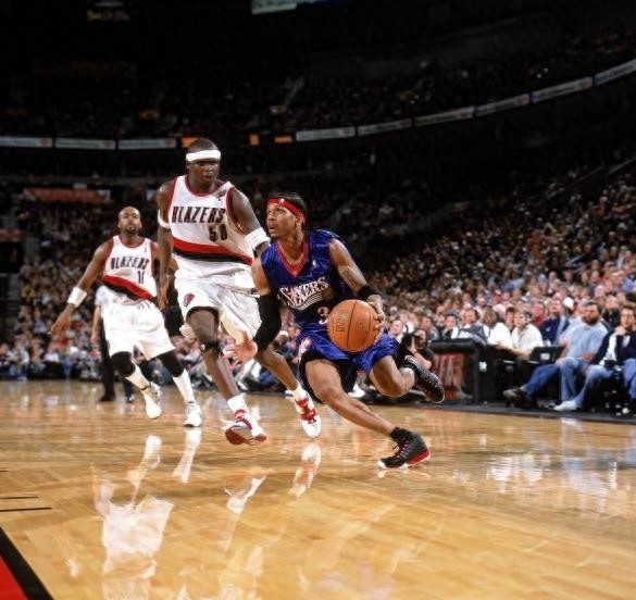 NBA史上最强突破球员艾弗森过人集锦！