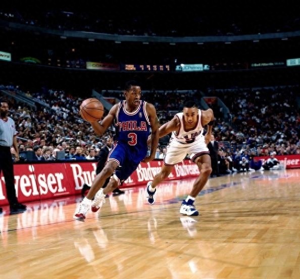 NBA史上最强突破球员艾弗森过人集锦！