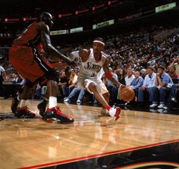 NBA史上最强突破球员艾弗森过人集锦！