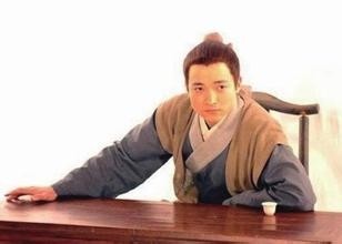 他是《武林外传》的吕秀才,博士毕业,如今这样了!